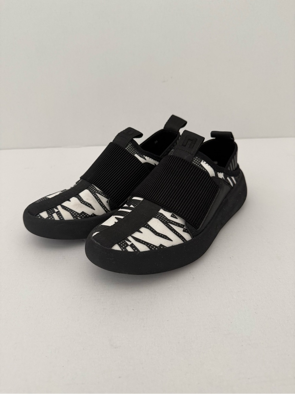 United Nude Slip-On Sneakers Black White Zebra Print Shirt